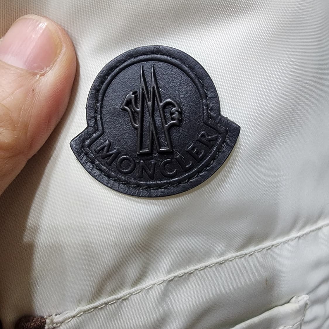 몽클레어 들라그랑쥬 레더 패딩 5사이즈 상품이미지6