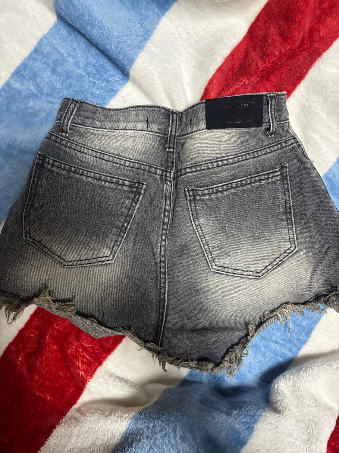 보헤미안서울 데미지 워싱 쇼츠 그레이 22ver 상품이미지3