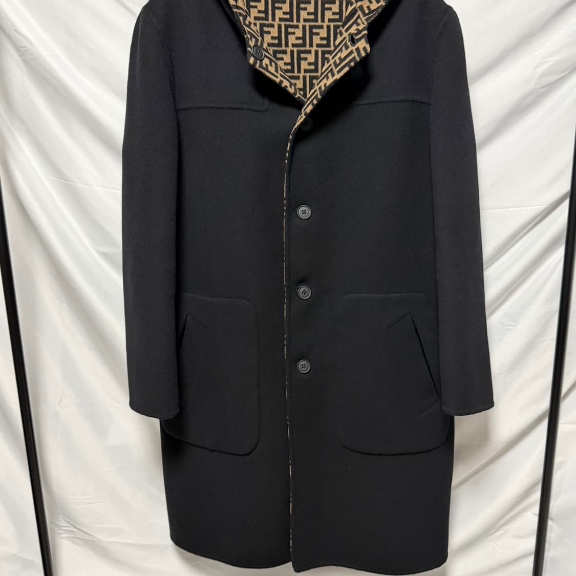 [S+급/52] 펜디 리버서블 캐시미어 후드 코트 블랙 상품이미지3