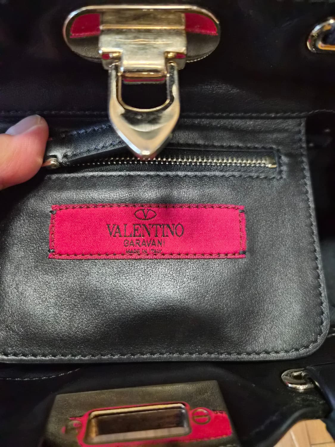 (정품) 발렌티노 락스터드 미니 크로스백 (명품 여자 가방 숄더백) 상품이미지4