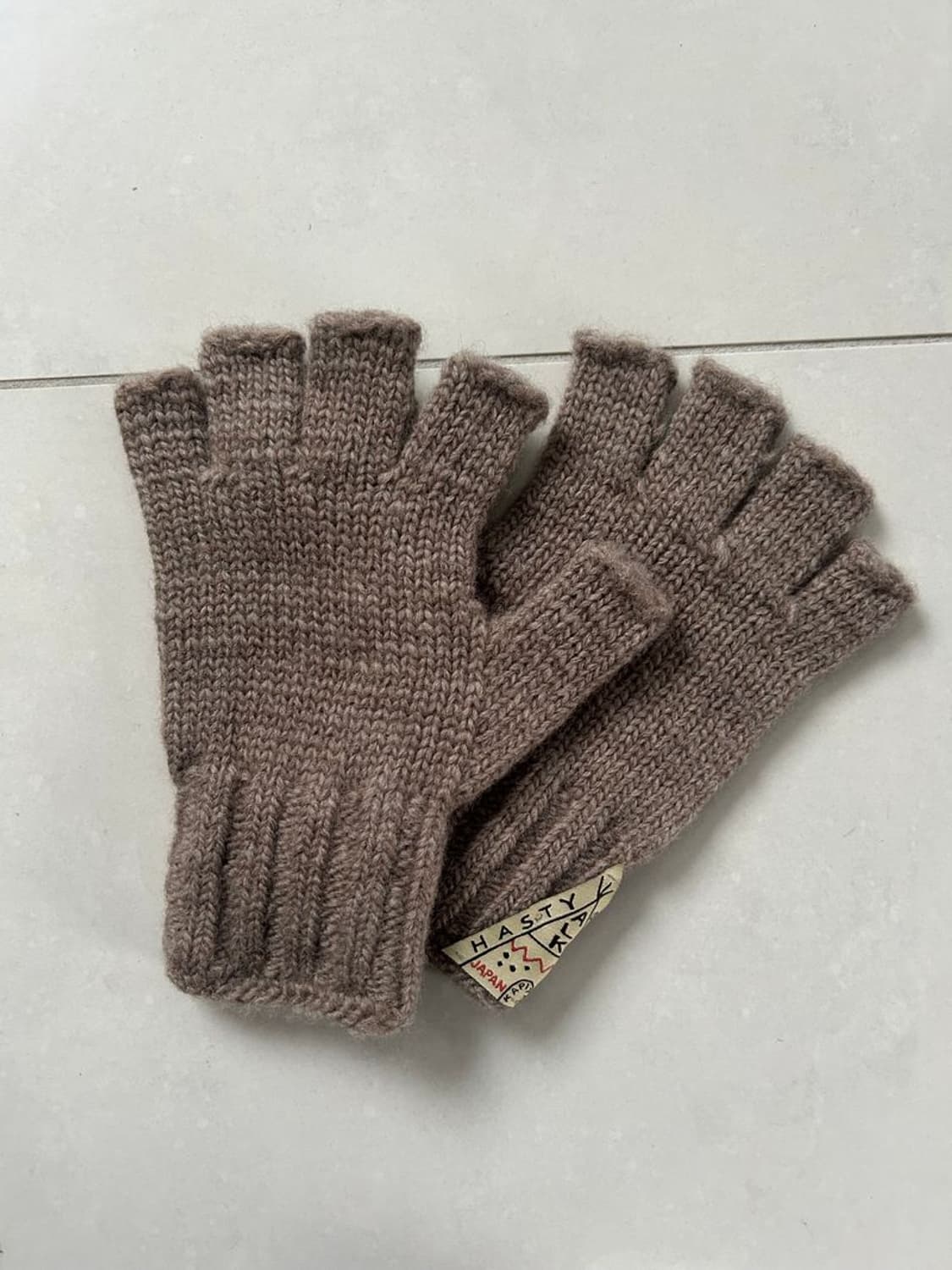 WOOL FORKTAIL GRAB 울 포크테일 그랩 상품이미지1