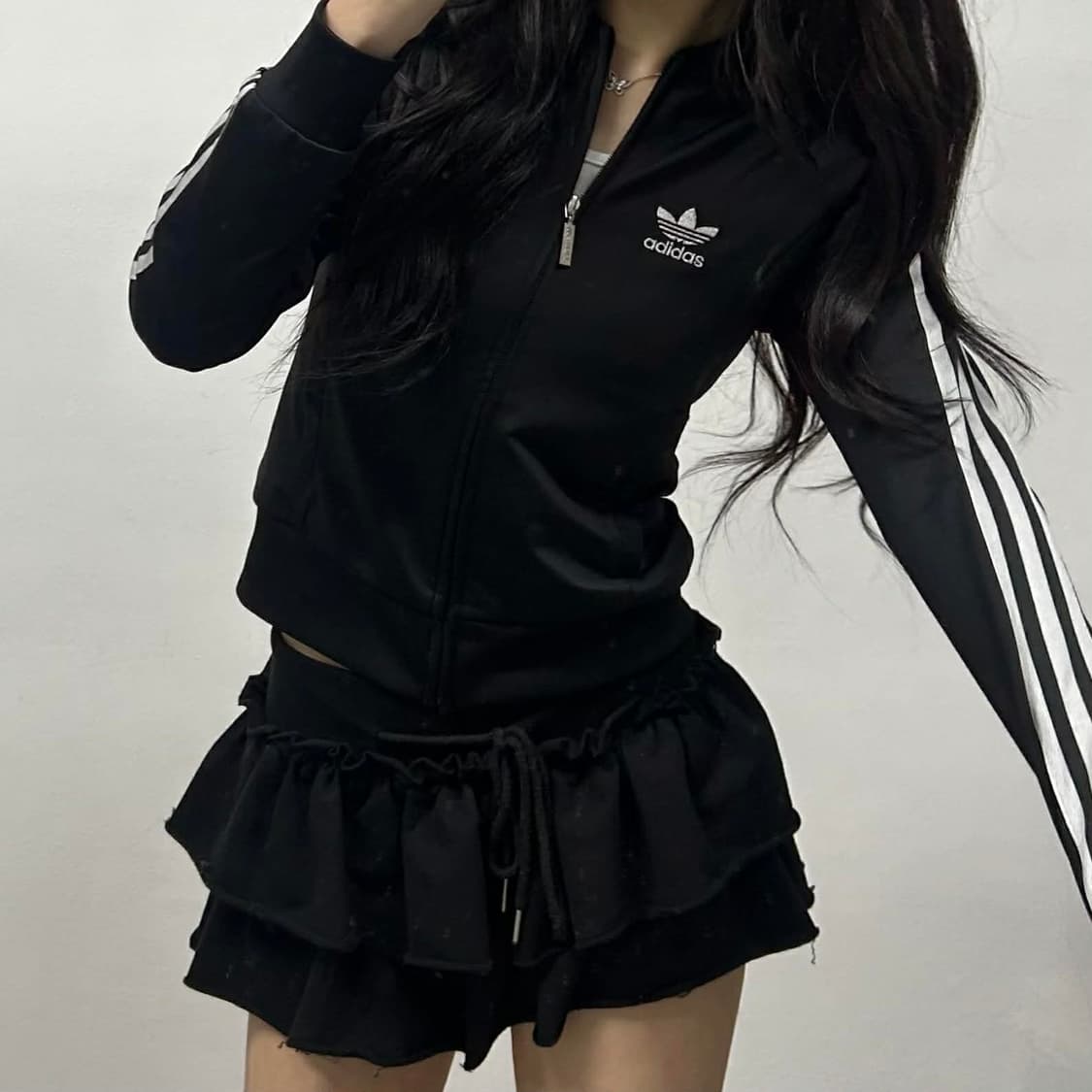 아디다스 실버 블랙 세미크롭 걸즈 트랙탑 희귀져지(90) 상품이미지3