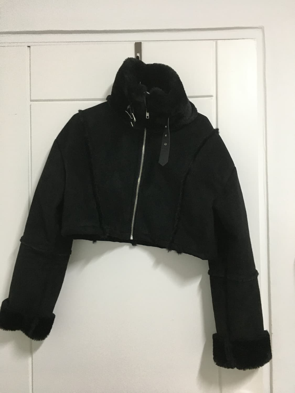 티유알이 카리나 무스탕 상품이미지2