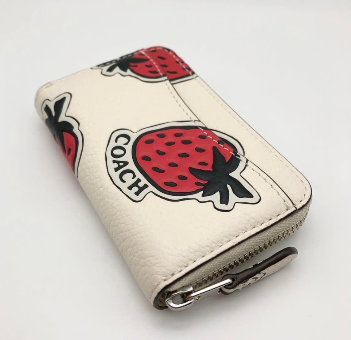 코치 딸기 스트로베리 스몰 어라운드 카드지갑 상품이미지2