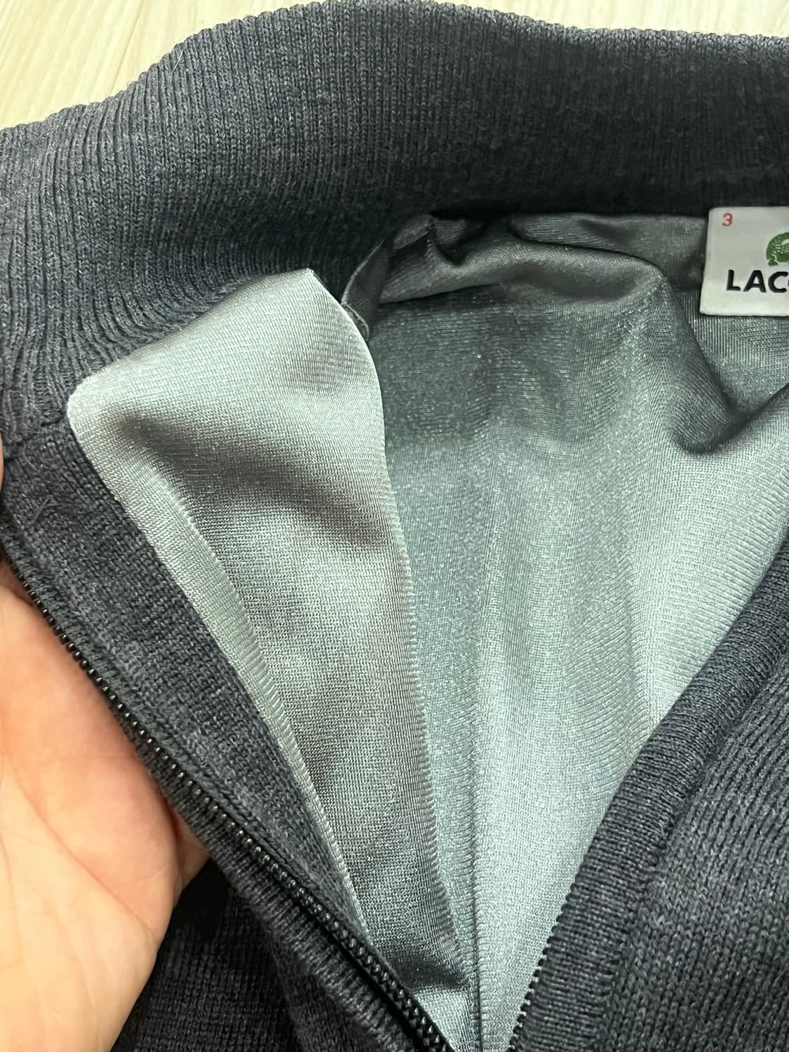 라코스테 하프넥 니트 그레이 상품이미지3
