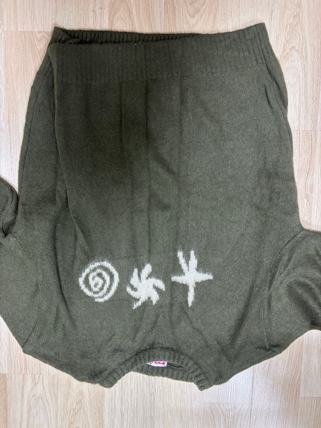 잇자바이브 니트 상품이미지4