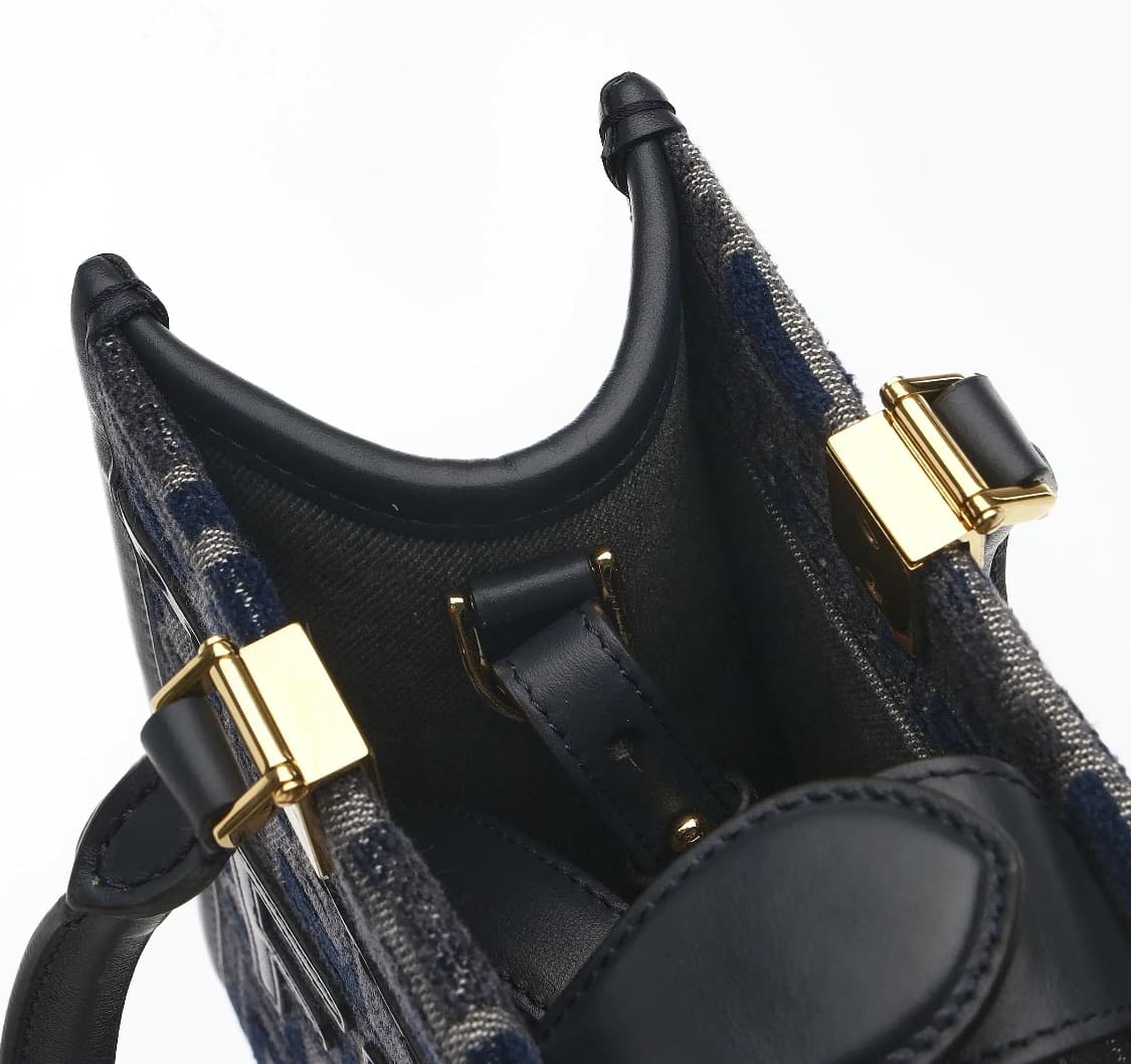 [S급] 펜디 선샤인 토트백 스몰 판매합니다!!! 상품이미지5