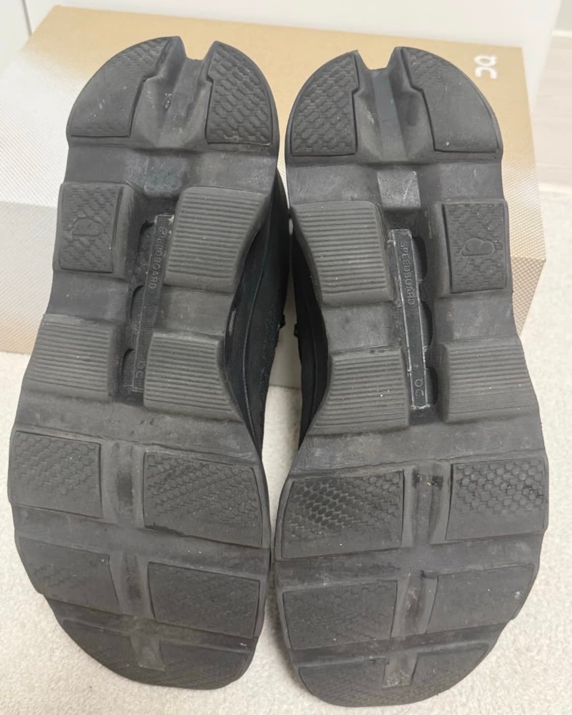 온러닝 클라우드몬스터 보이드 블랙 290 상품이미지4