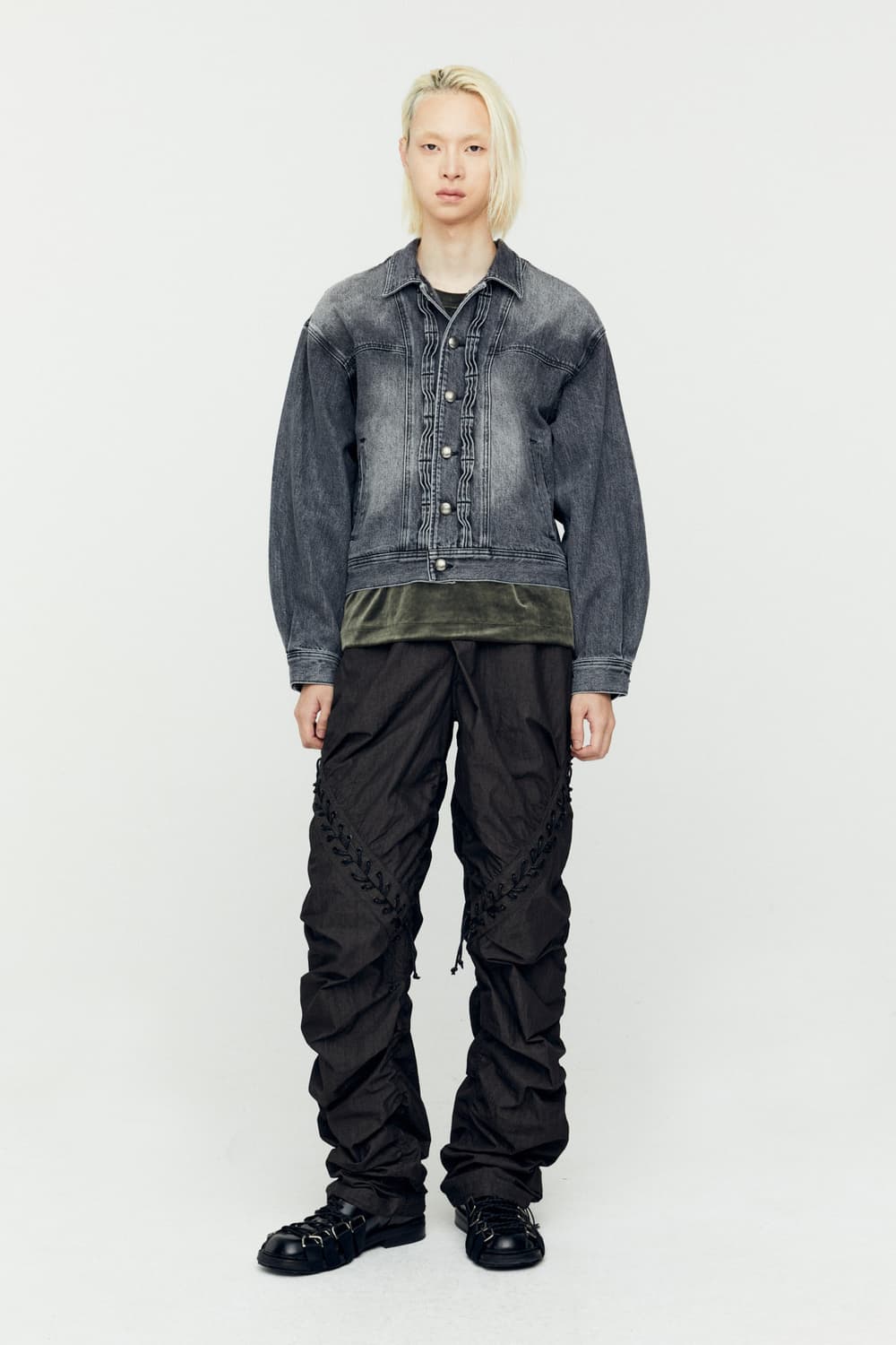 (앤더슨벨) WAVE DENIM BOMBER JACKET (BLACK) 상품이미지1