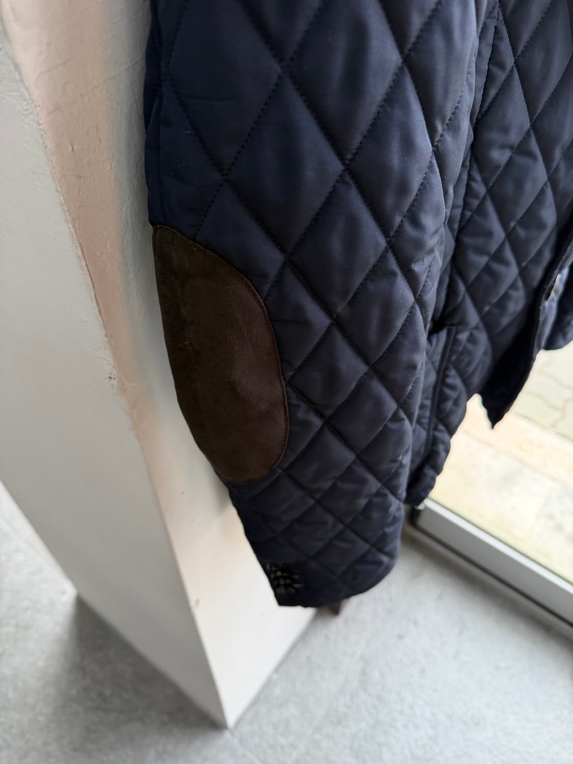 46/ 알레그리 퀄팅 스웨이드 엘보패치 경량패딩 상품이미지5