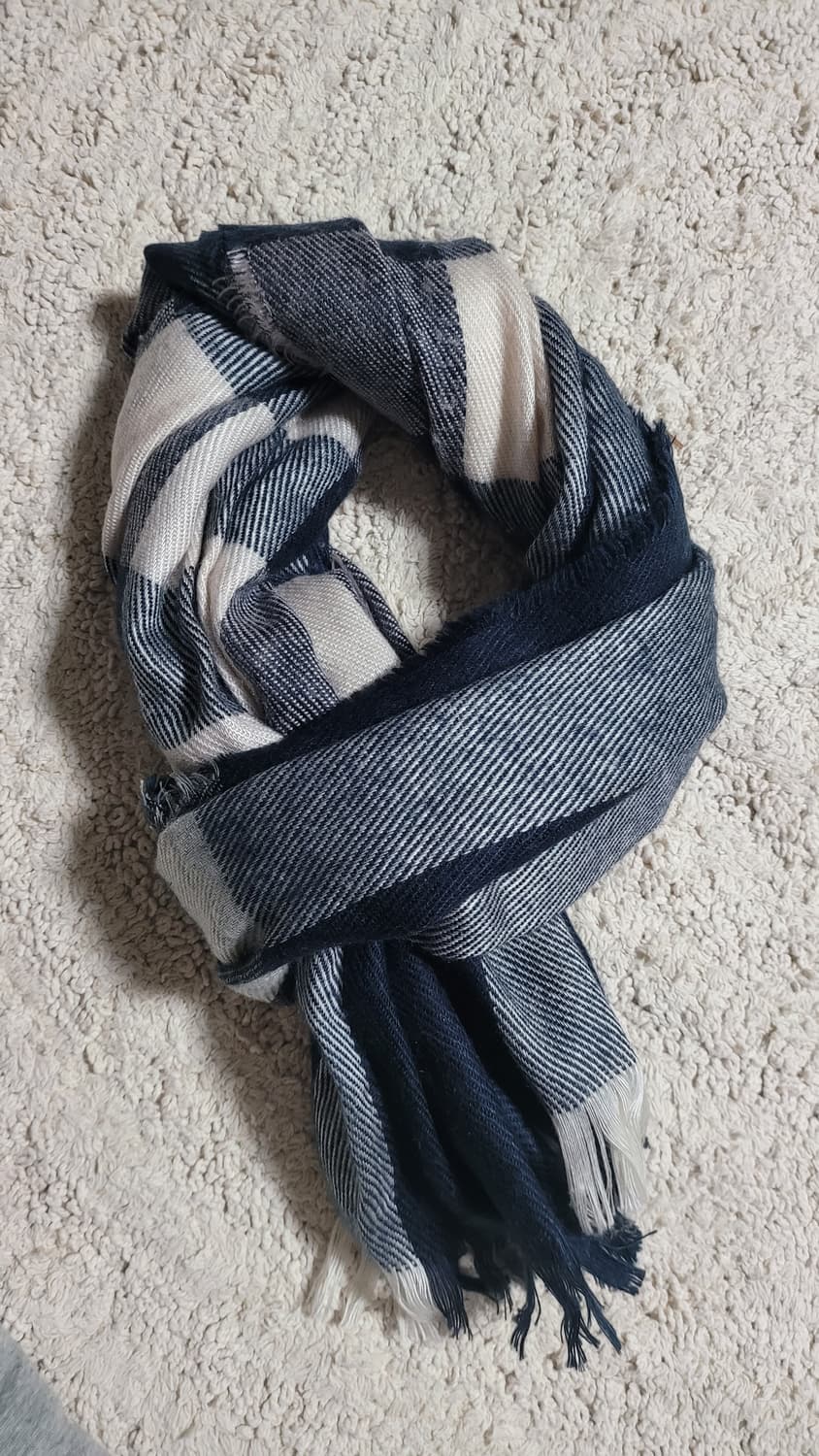 영국 바버 블랙 그레이 타탄 숄 & 머플러(목도리) 상품이미지3