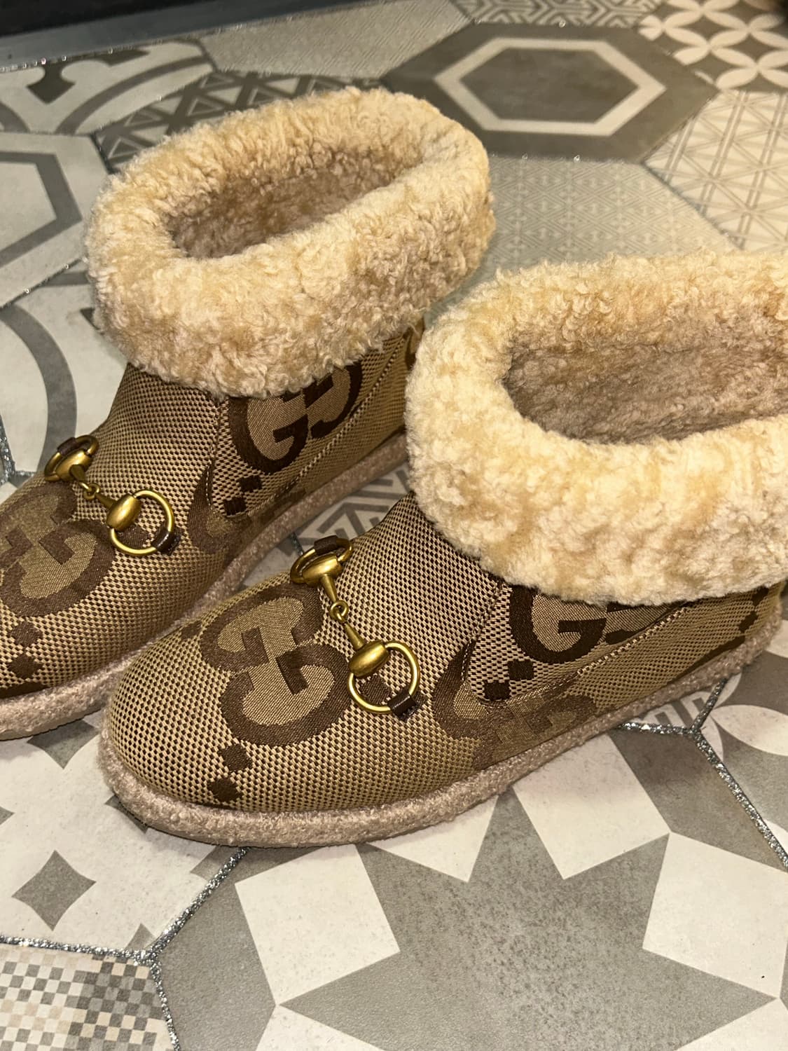 구찌 브라운 GG 캔버스 faux fur 스노우 부츠 상품이미지2