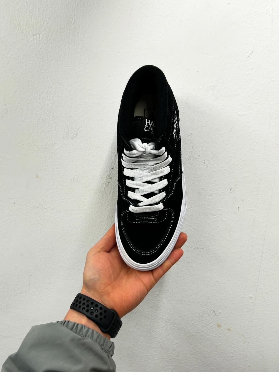 반스 하프캡 블랙 스웨이드 스니커즈 260 상품이미지4