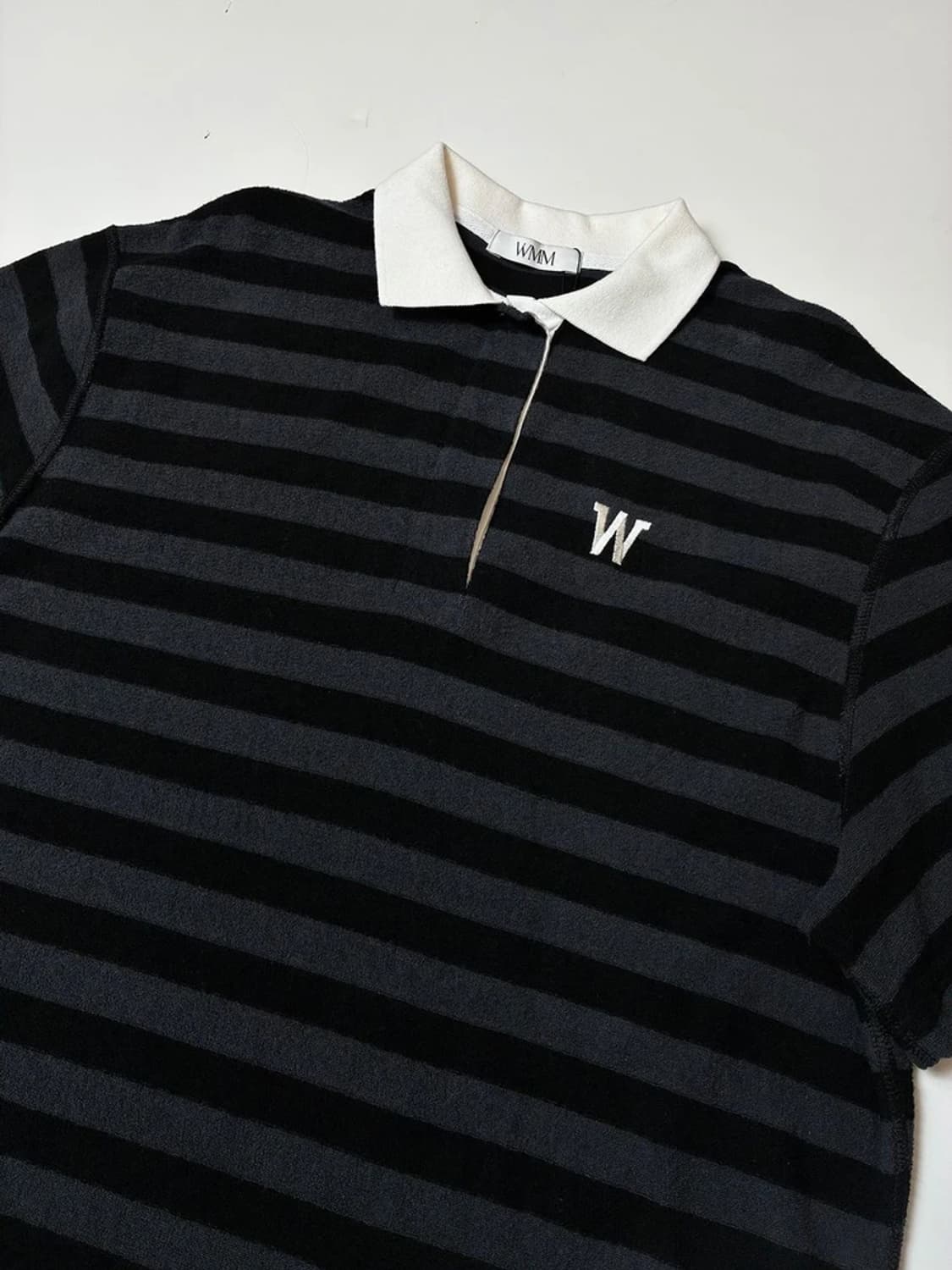 WMM Studios 로고 스트라이프 카라 반팔 티셔츠 PN9696 상품이미지2