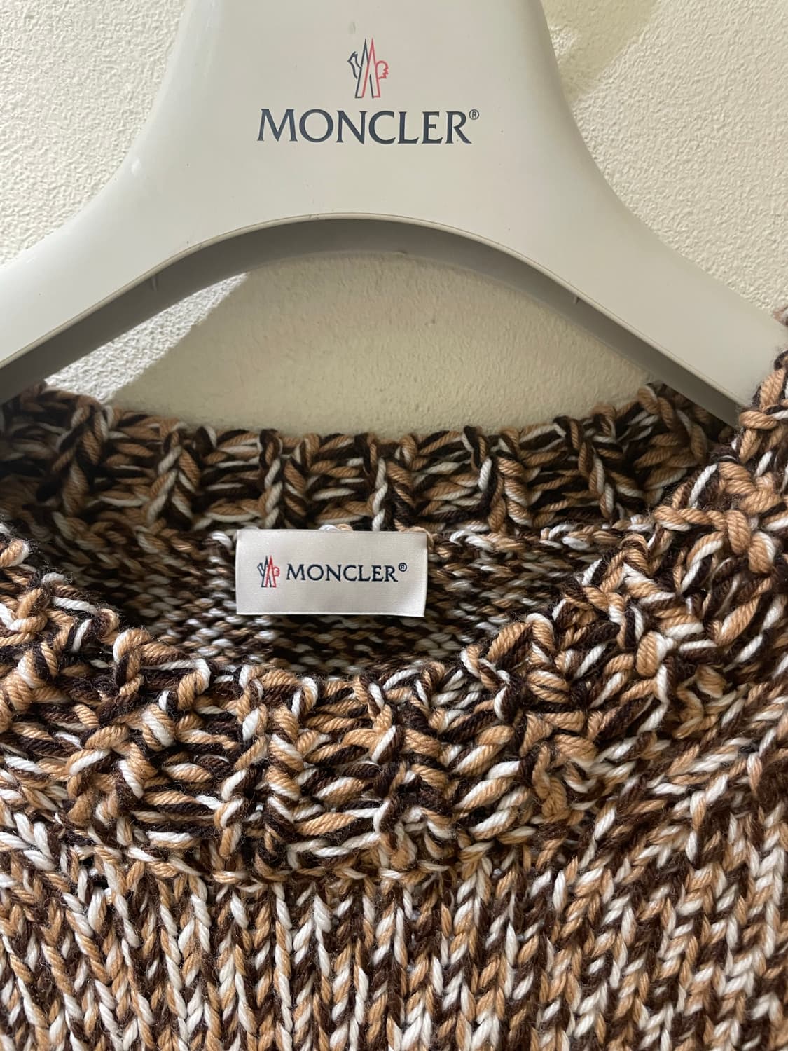 몽끌레어 여성스웨터 상품이미지4