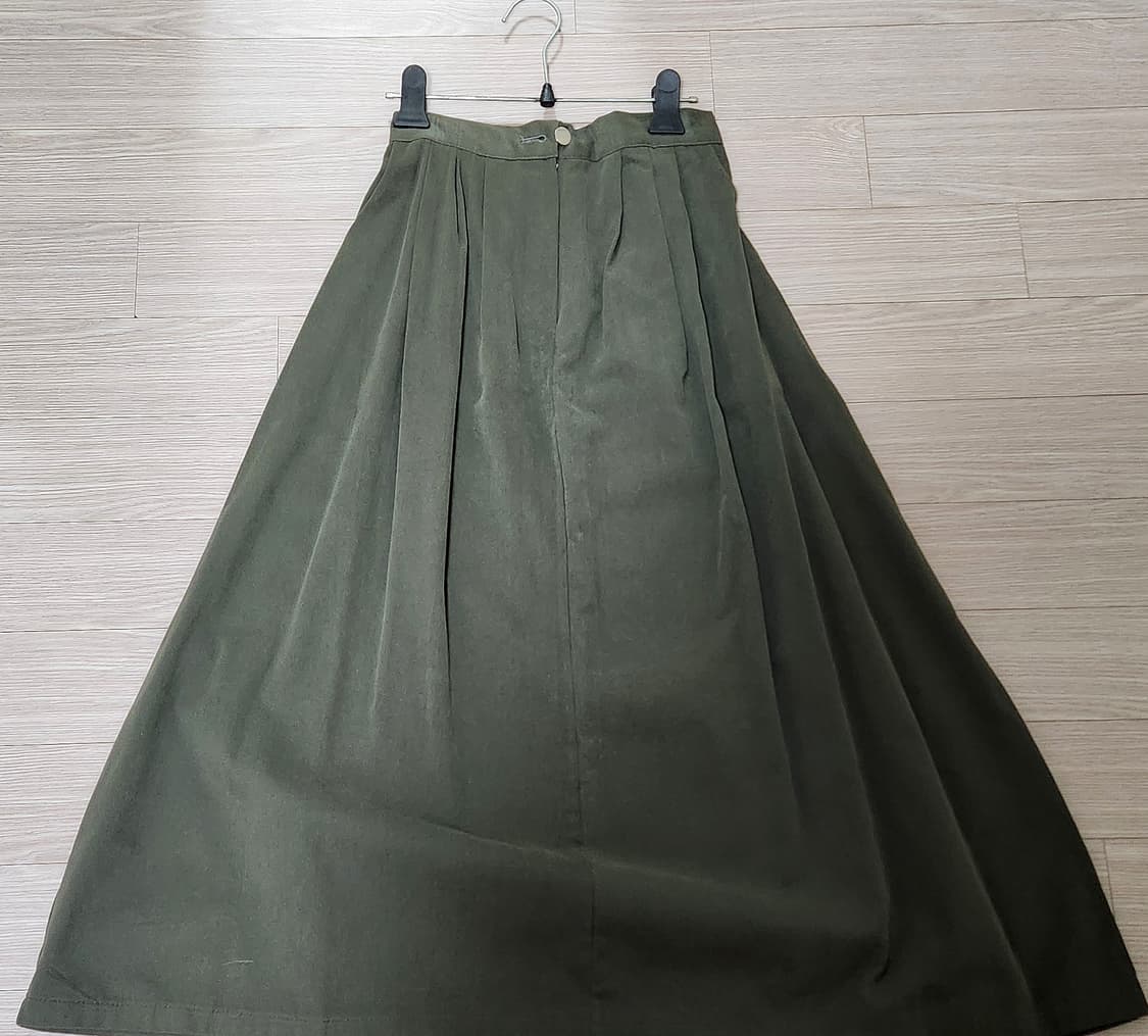 BAON 바온 러비 핀턱 코튼 밴딩 롱스커트 카키색 상품이미지3