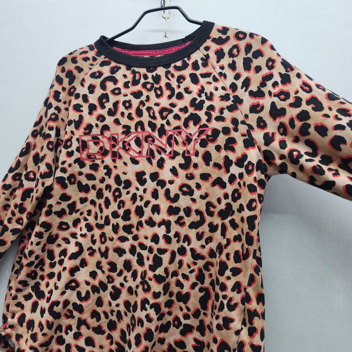 DKNY 로고 레오파드 패턴 빈티지 롱슬리브 S(S~M) 상품이미지3