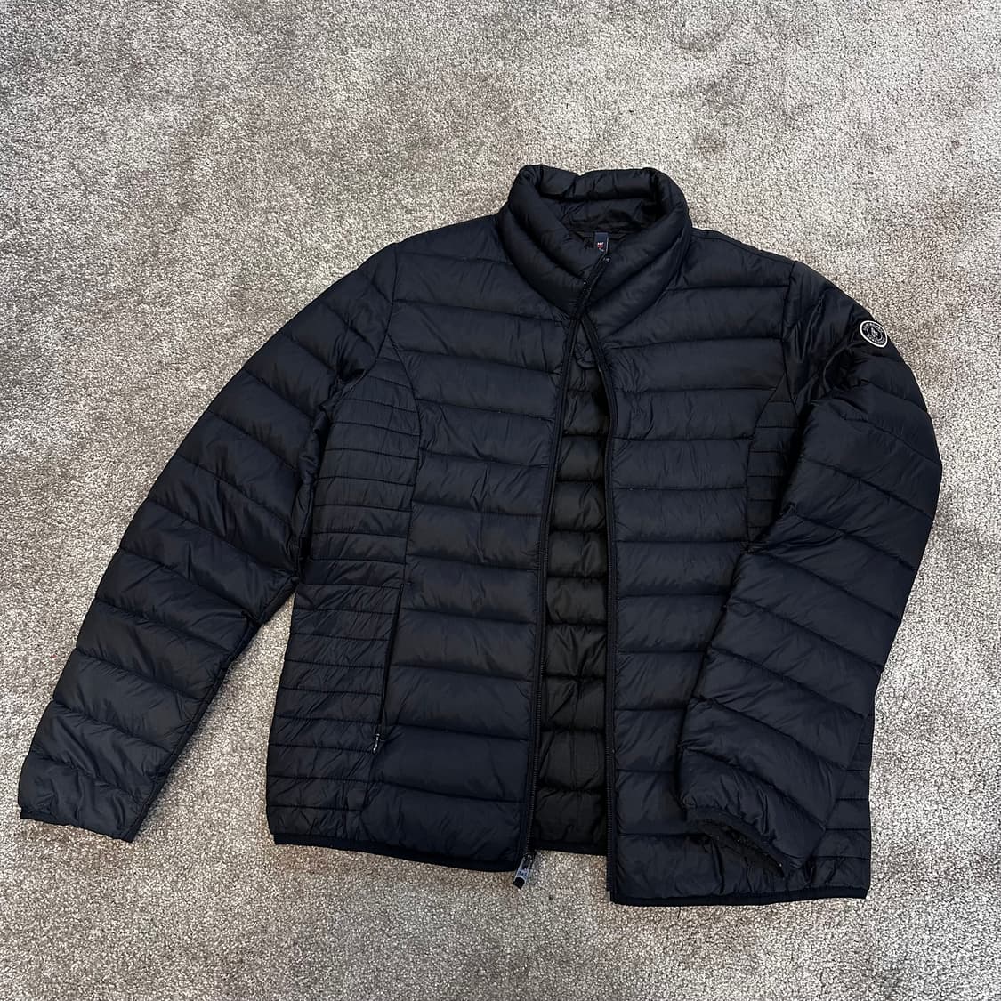 아베크롬비 블랙 덕다운 경량패딩L 상품이미지1