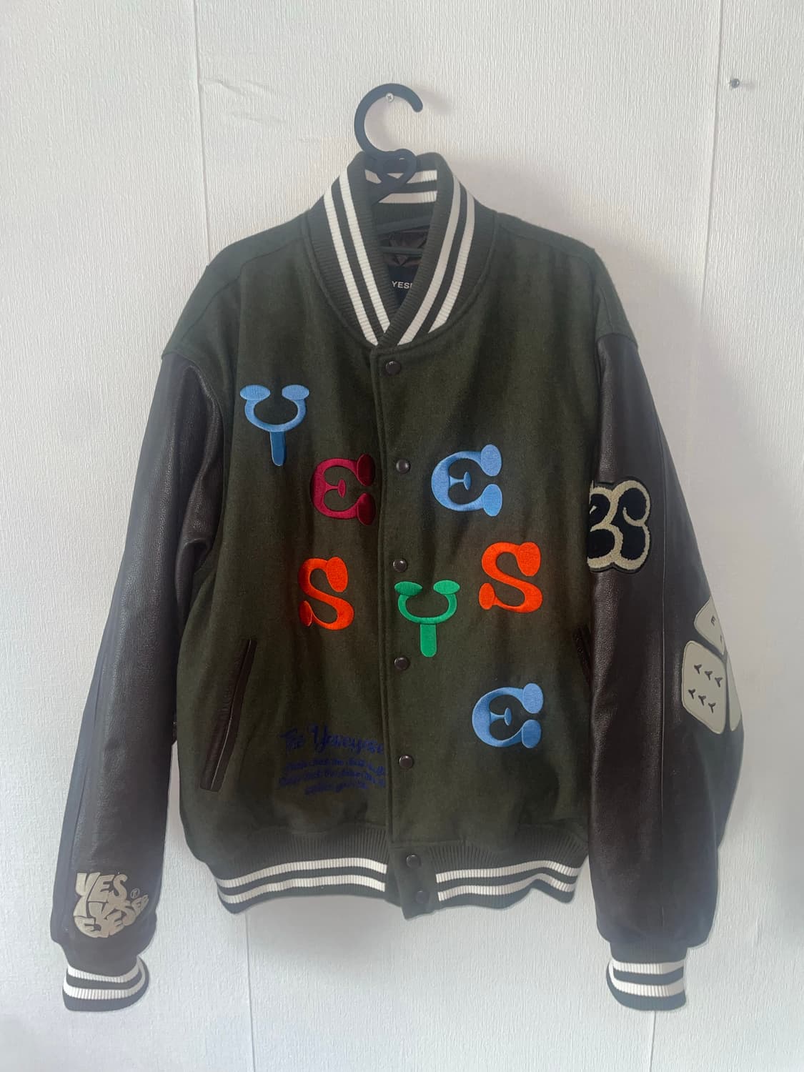 예스아이씨 Mobile Varsity Jacket Olive  상품이미지1