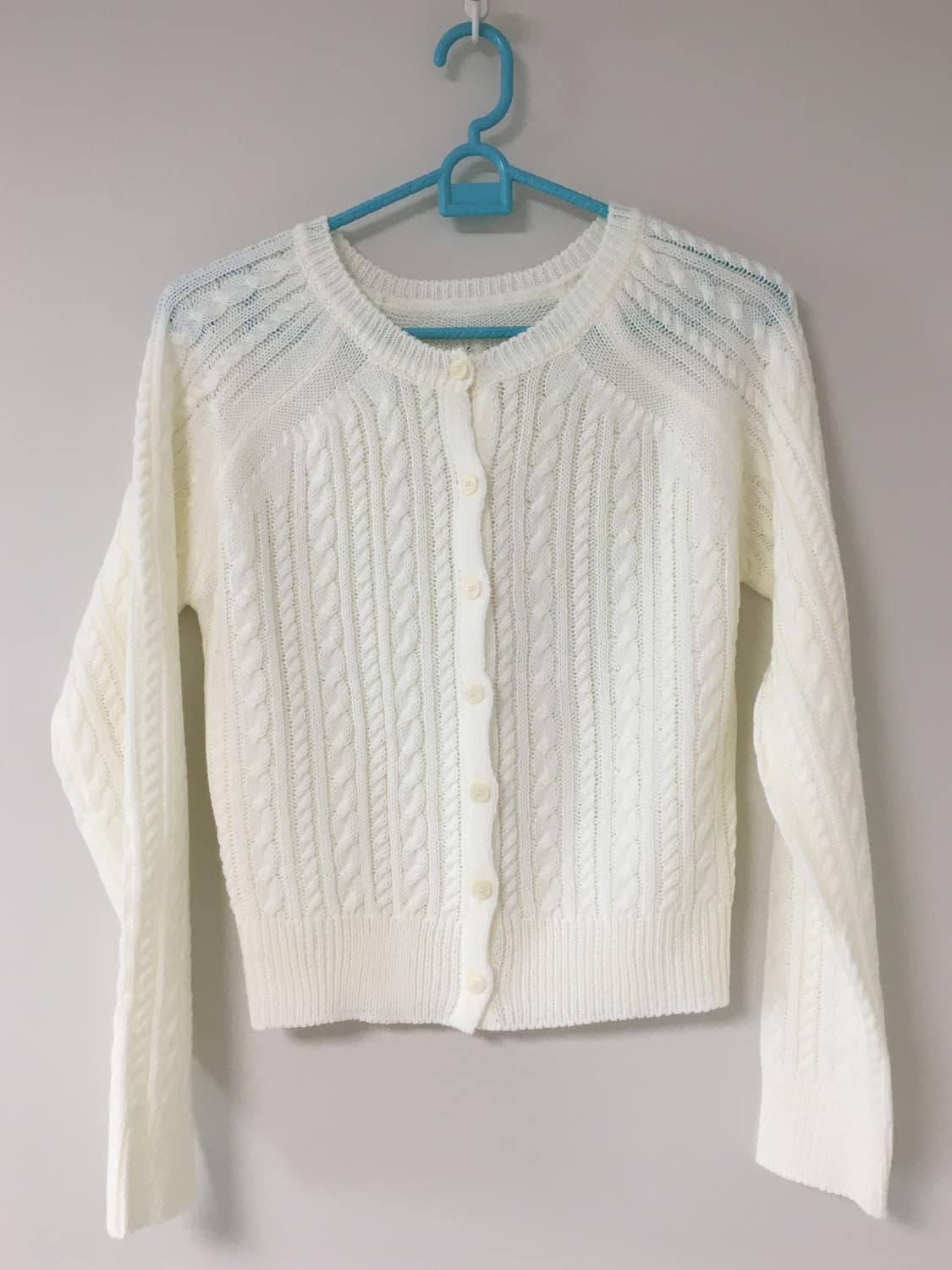 아이보리 꽈배기 니트 가디건 상품이미지1