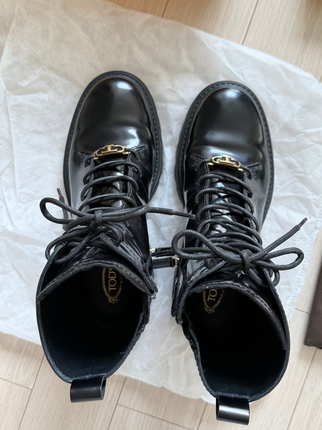 Tod’s 토즈 여성용 컴벳 부츠 미디 부츠 상품이미지3