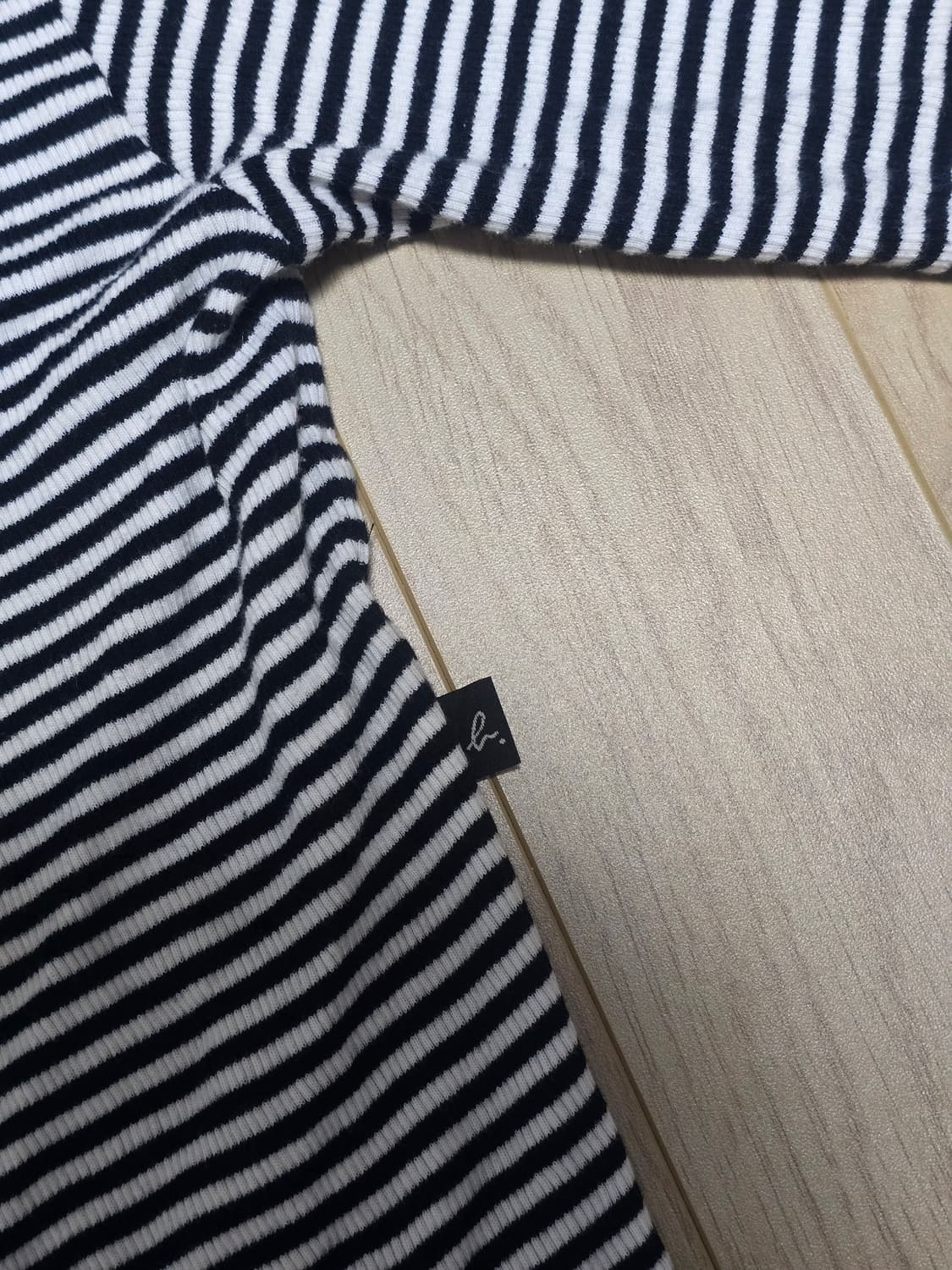 Agnes B 아네스베 스트라이프 컴팩트 탑 상품이미지2