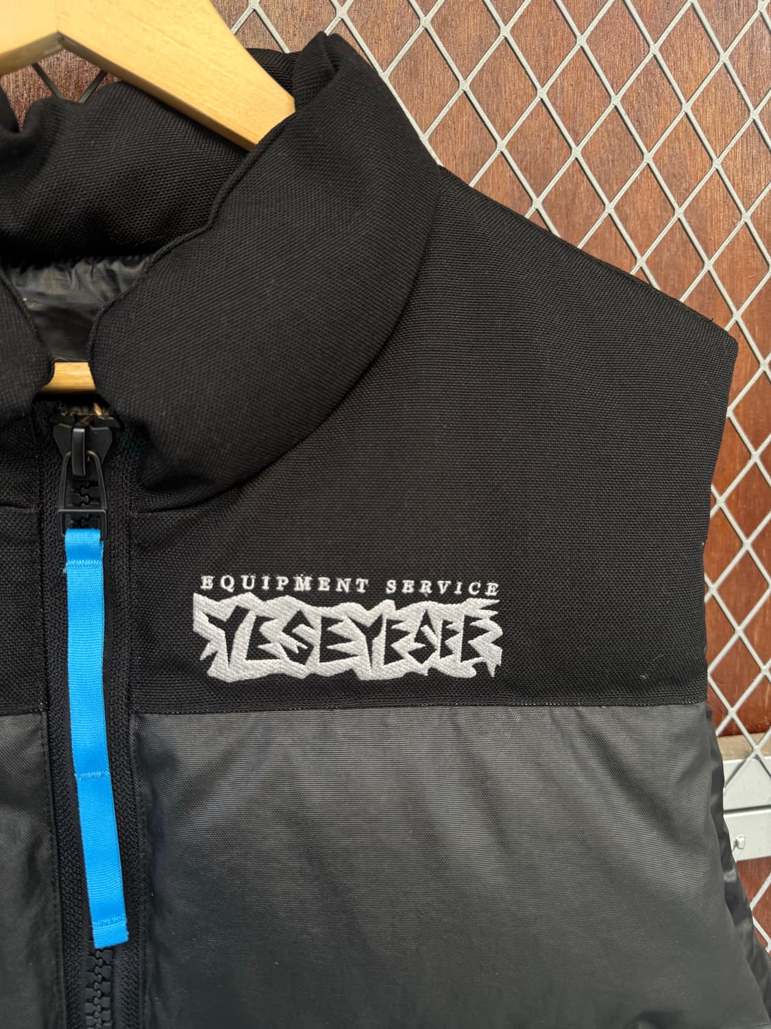 예쓰아이씨 yeseyesee 덕다운 블랙 배색 패딩조끼 베스트 점퍼 S 상품이미지2