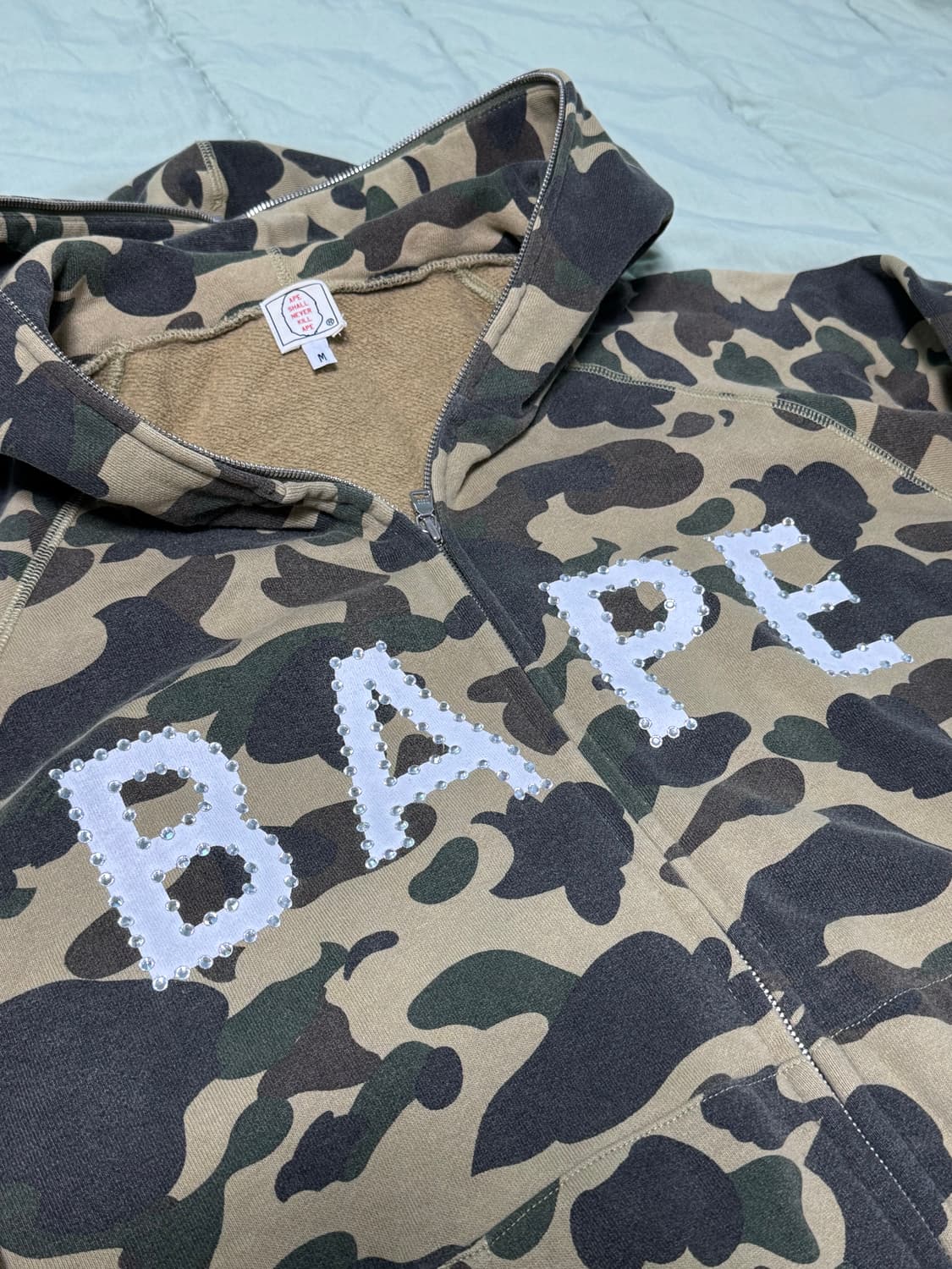 베이프 X 스와로브스키 풀 집업 후디 M 상품이미지3