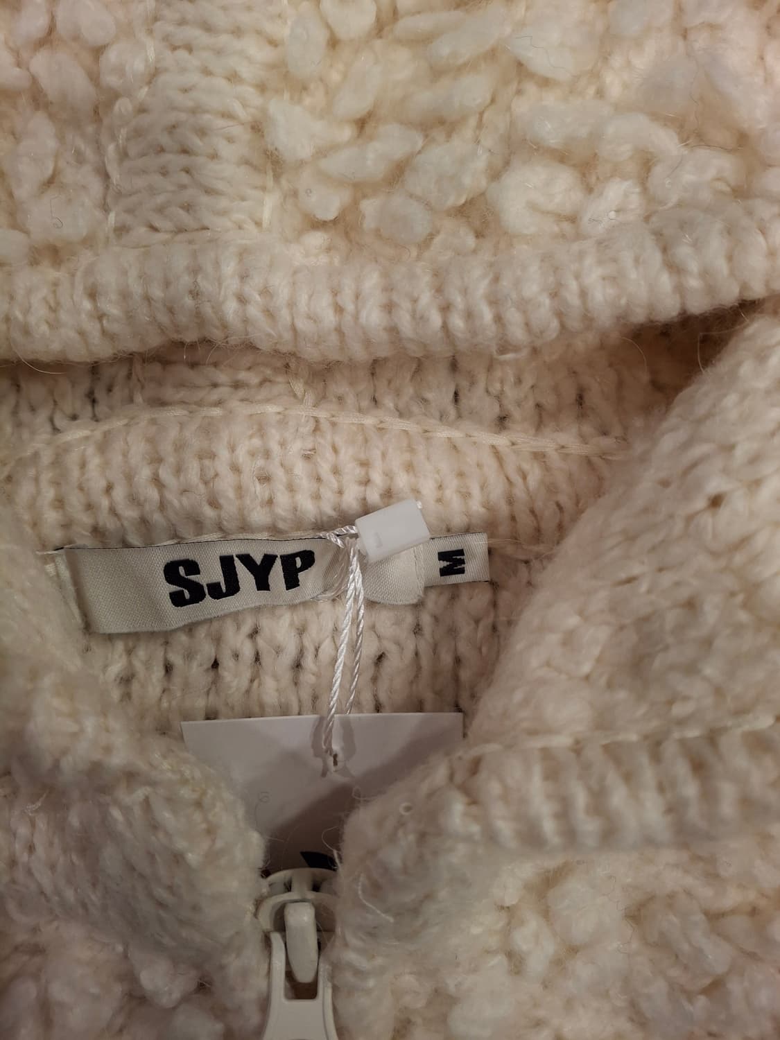 (마지막특가) SJYP 부클니트 후드집업 M 새상품 상품이미지3