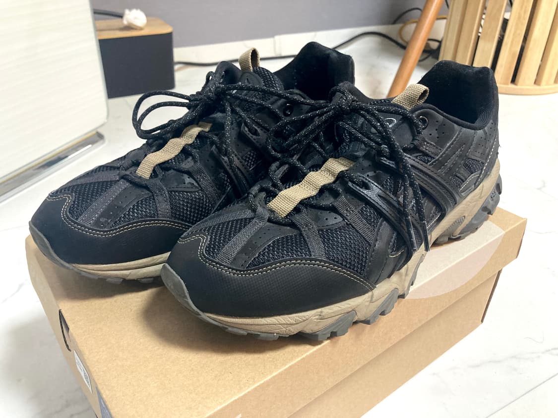 (거의 새것)아식스 젤 소노마 일본판 블랙페퍼 275-280 상품이미지1