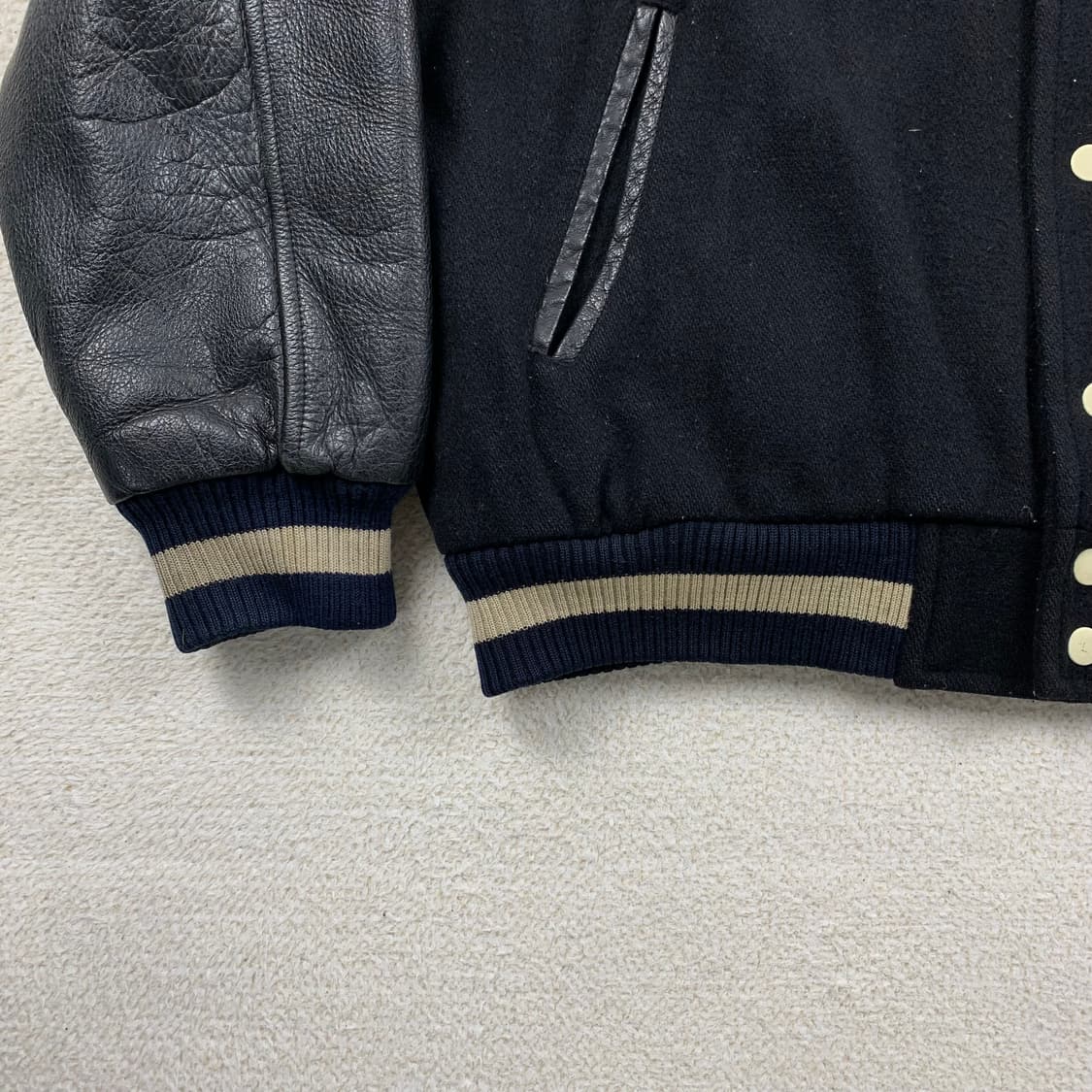 90‘s 티피코시 자수로고 레더암 울 바시티 자켓 상품이미지5