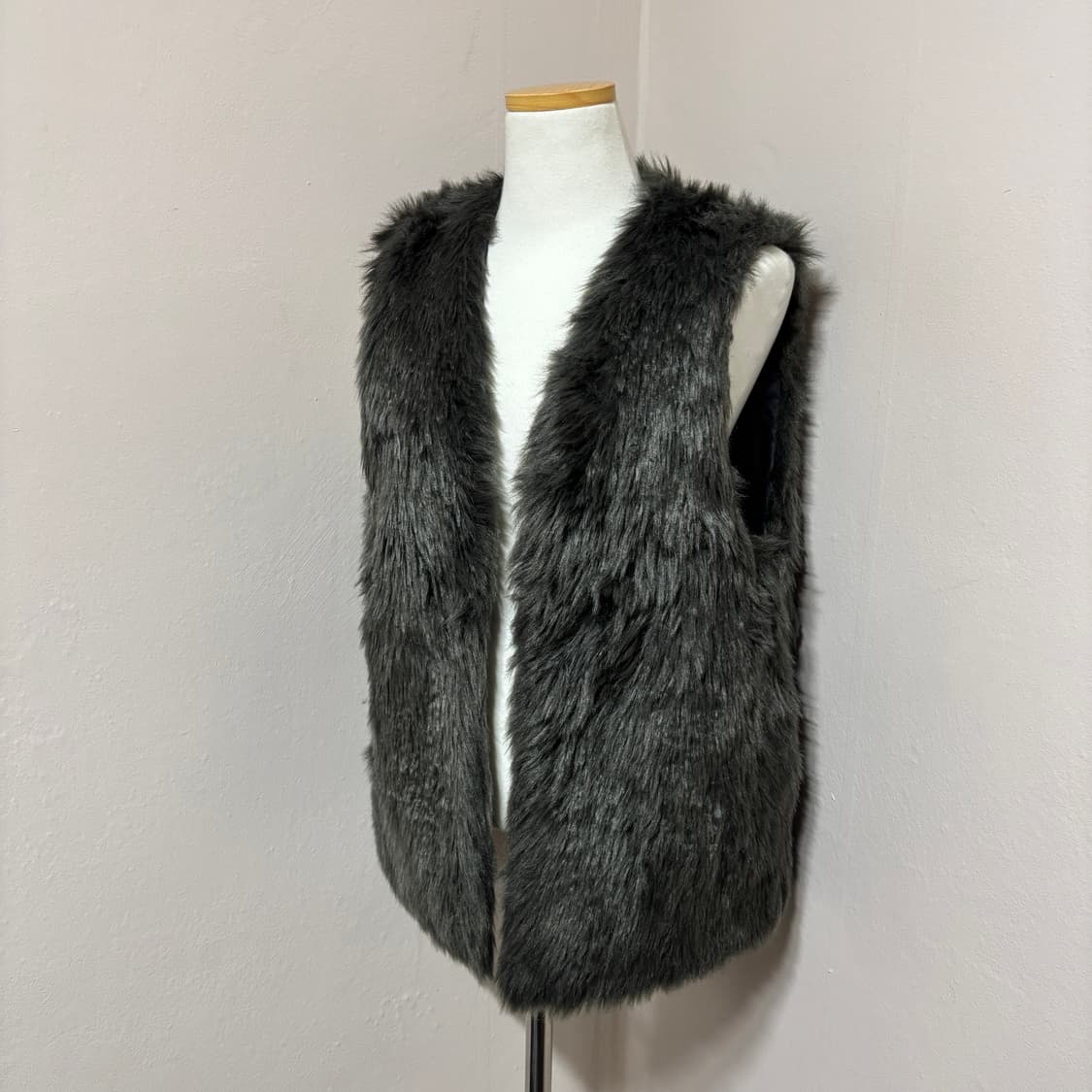 ANAP 아나프 챠콜 그레이 페이크 퍼 베스트 상품이미지2