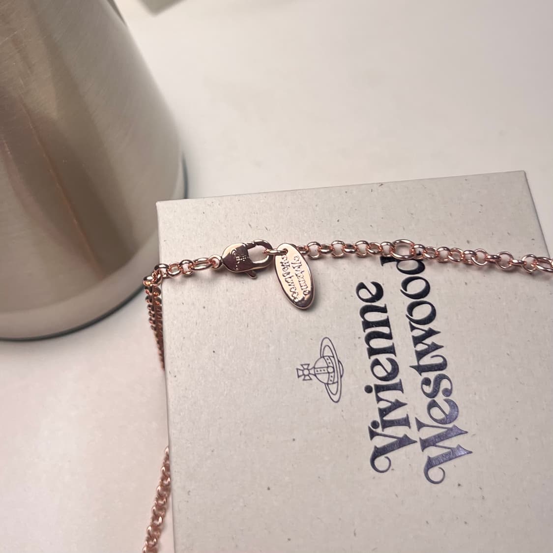 비비안웨스트우드 뉴 타이니 로즈골드orb  목걸이 상품이미지4