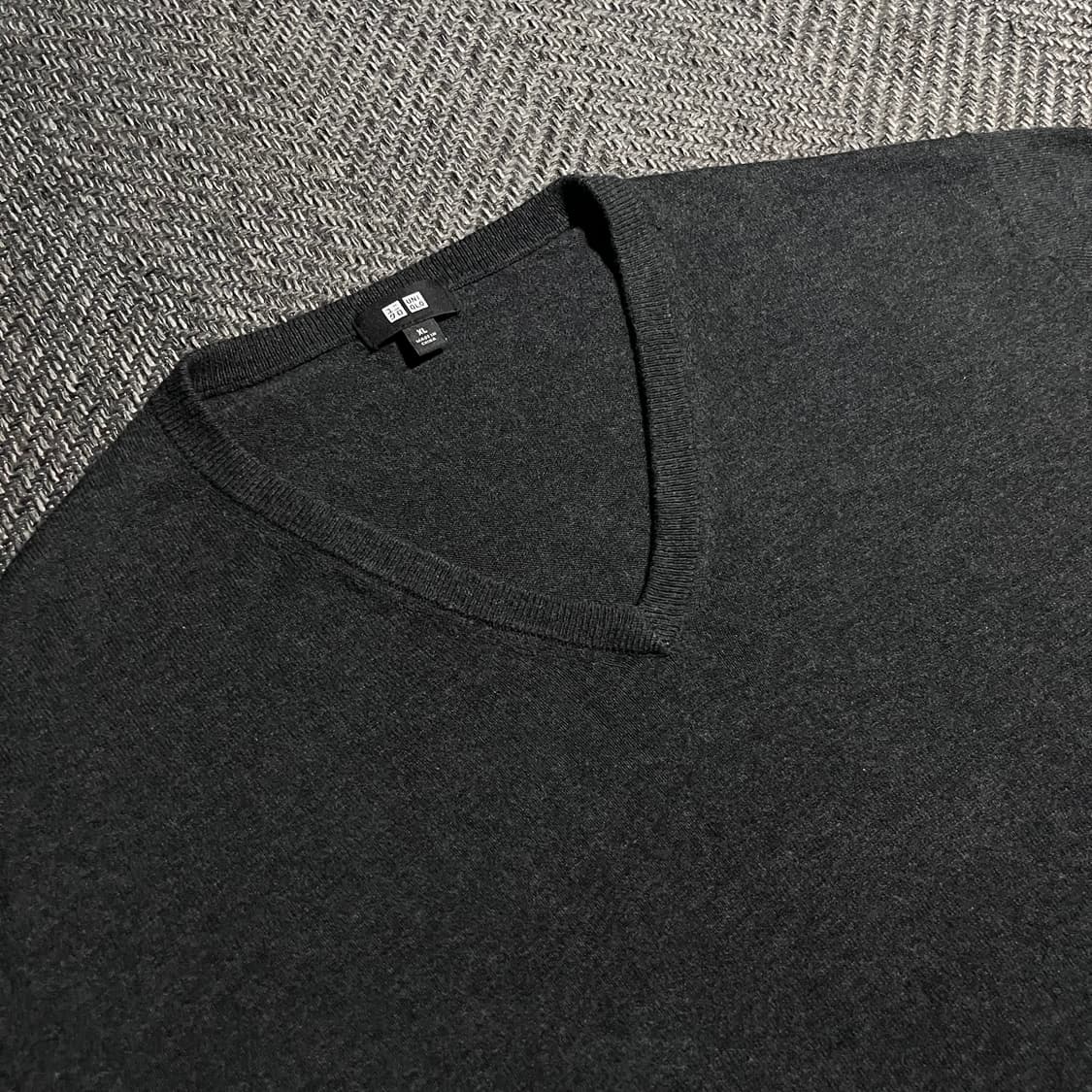 [100] UNIQLO 유니클로 캐시미어 블랜드 브이넥 니트 상품이미지3