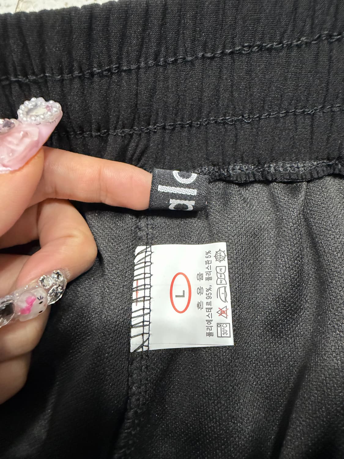 Alo 알로요가 카고 조거 팬츠 블랙 L (미착용 새상품) 상품이미지3