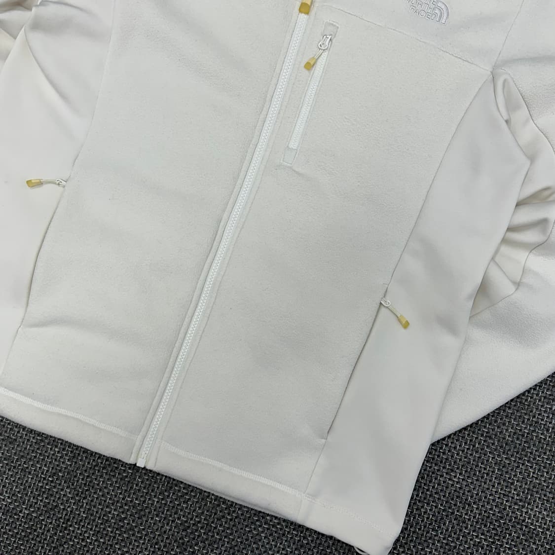 노스페이스 화이트 후리스 XL 상품이미지5