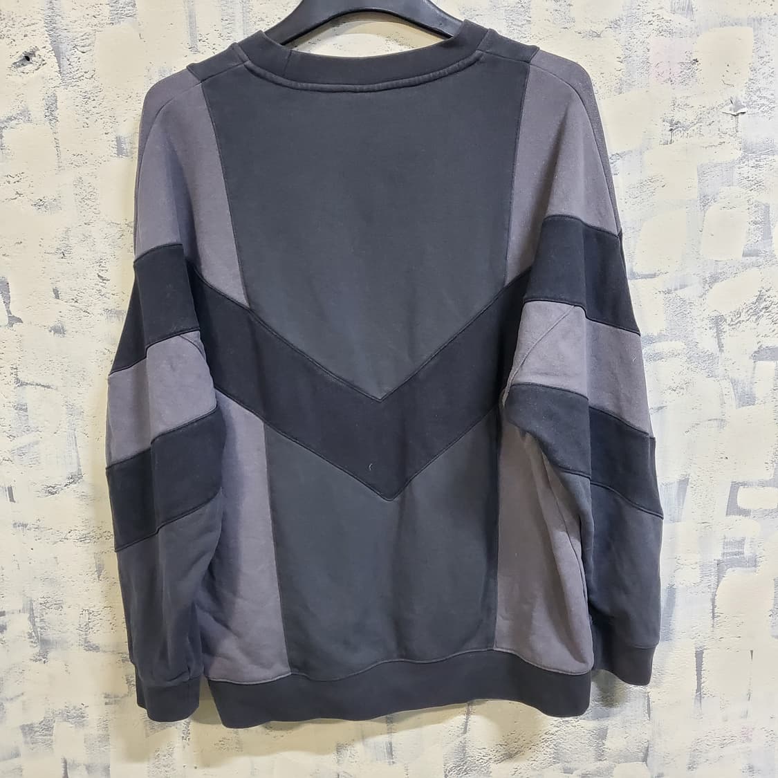 아디다스 오리지널 엠브로이더드  맨투맨 상품이미지2