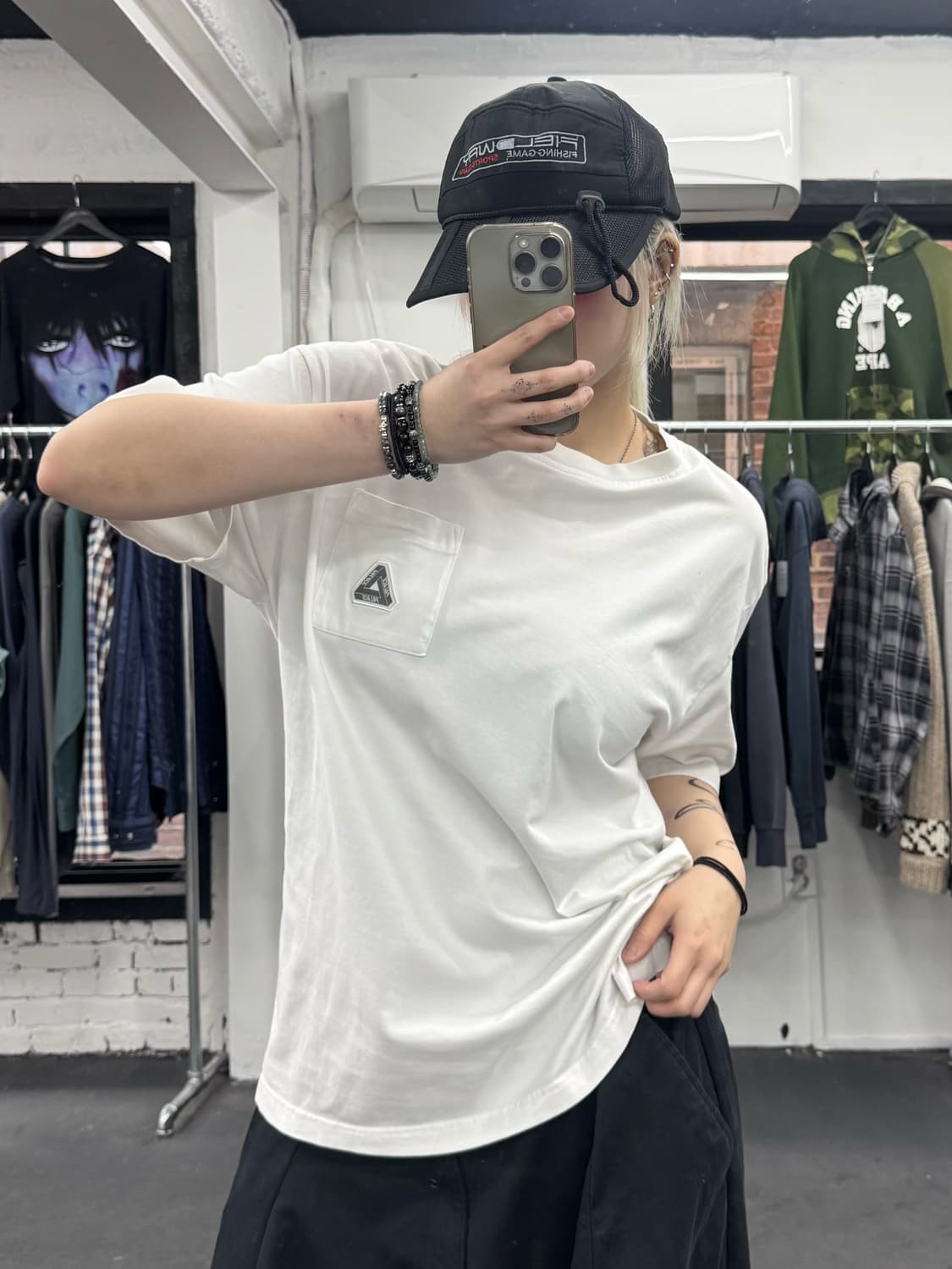 팔라스 포켓 로고 티셔츠 상품이미지1