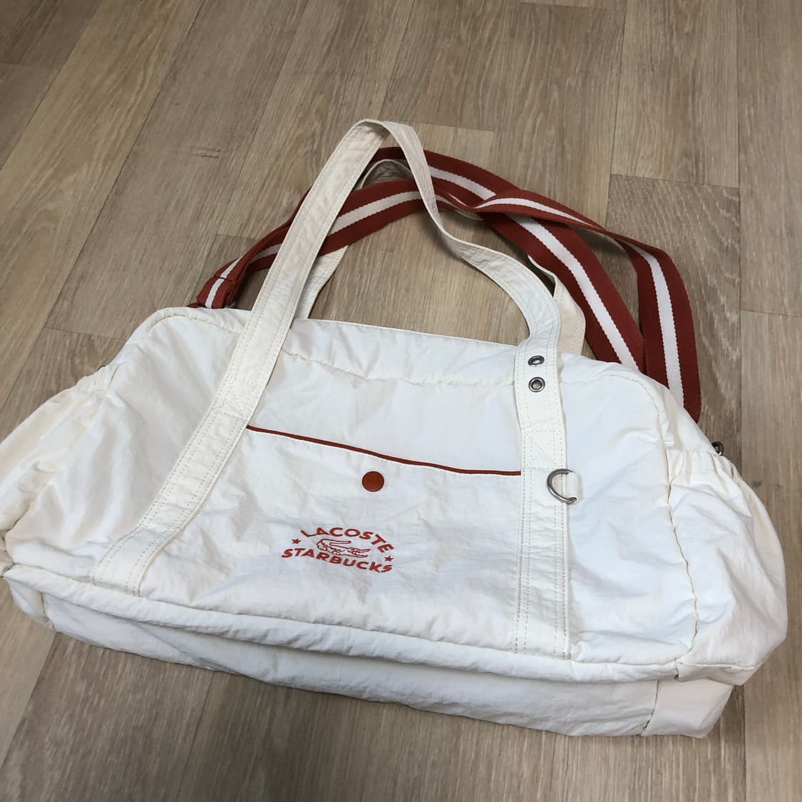 OS) 라코스테 X 스타벅스 LACOSTE 멀티플 보스턴백 아이보리 상품이미지2