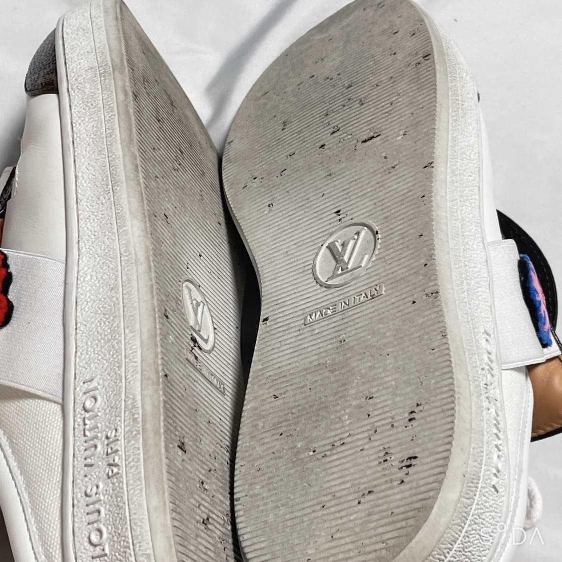 루이비통 23SS LV x YK 루 오픈 백 여성 스니커즈 240mm 상품이미지10