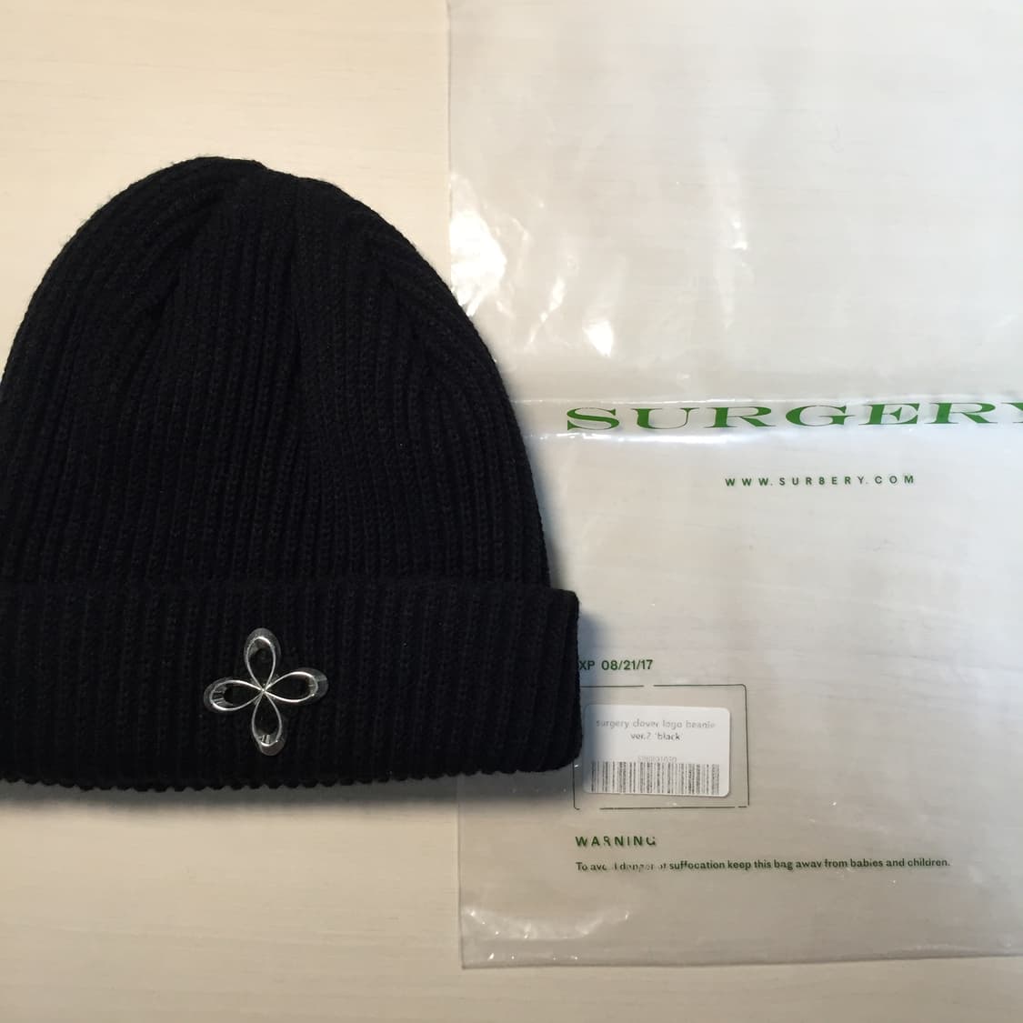 SURGERY 클로버 로고 비니 블랙 상품이미지1