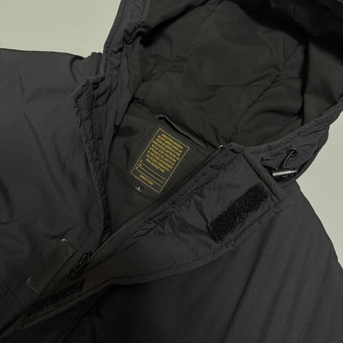 빔즈(BEAMS HEART) 블랙컬러 나일론 후드 몬스터 파카 상품이미지3