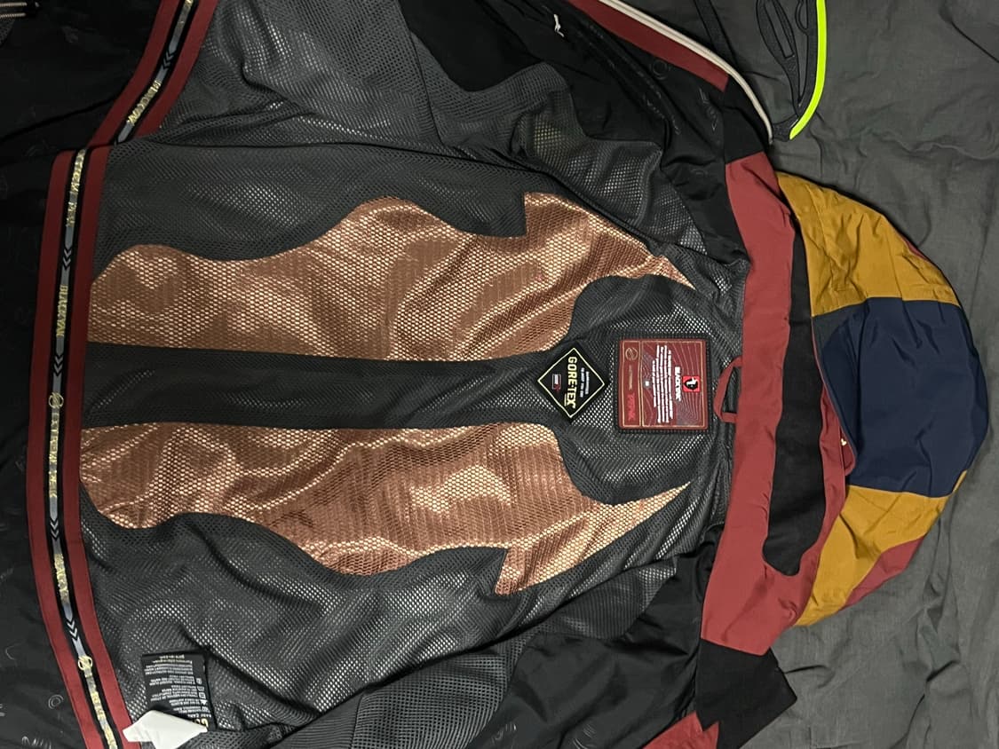 블랙야크 고어텍스 바람막이 상품이미지2