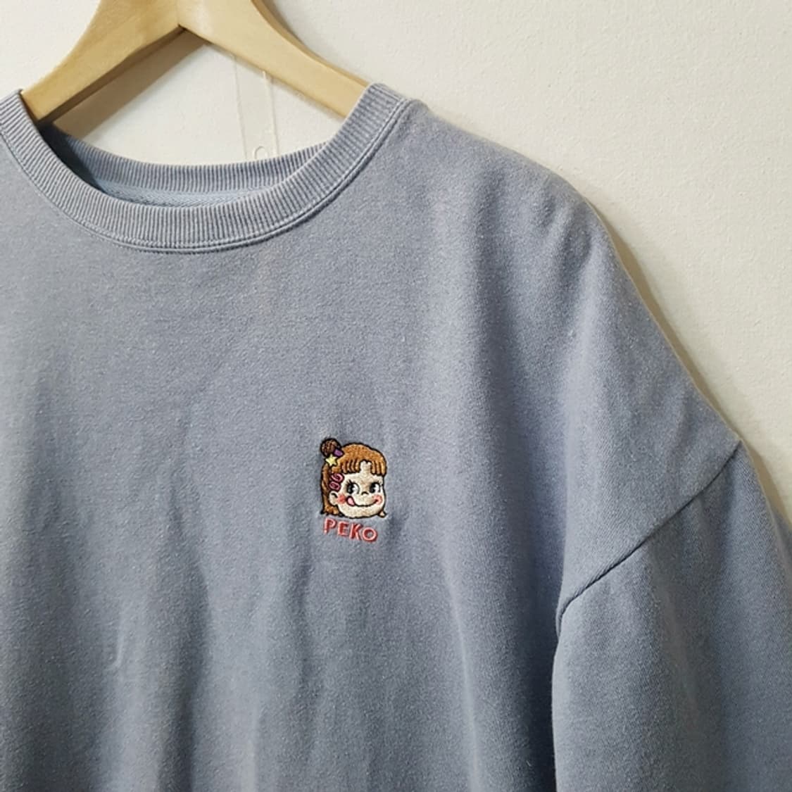 peko 페코짱 맨투맨 티셔츠 퍼플 상품이미지2