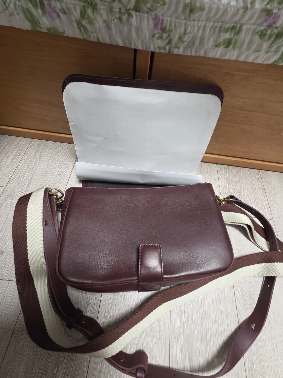 메이드웰 버건디 가죽 숄더백 상품이미지7