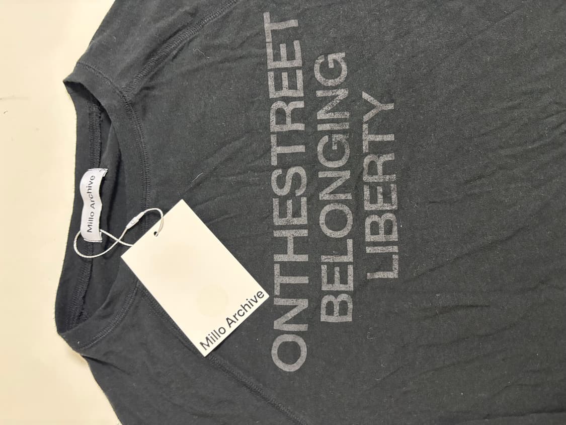 밀로우먼 홀 레글런 티셔츠 블랙 상품이미지5