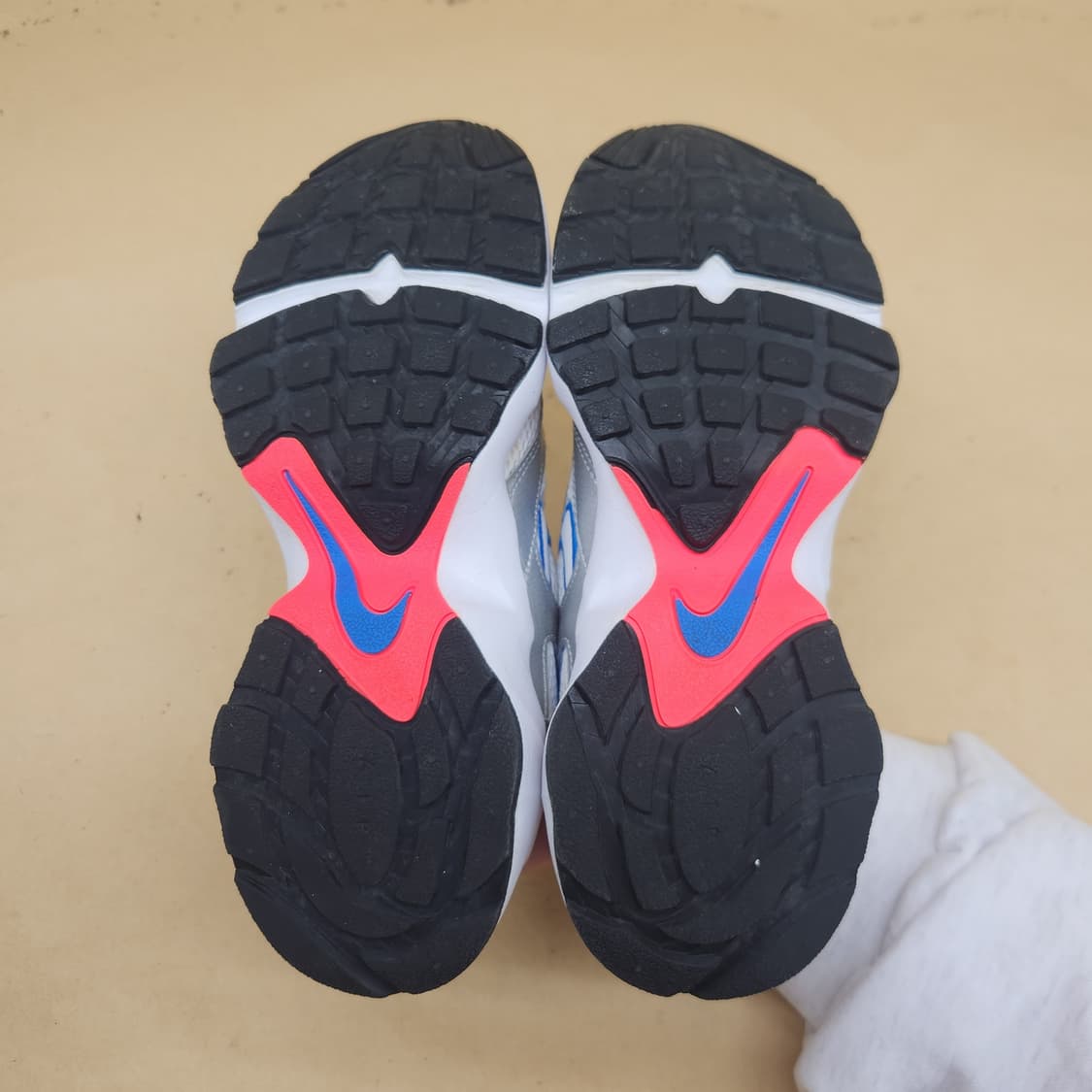 나이키 에어 하이츠 여성운동화230 상품이미지3