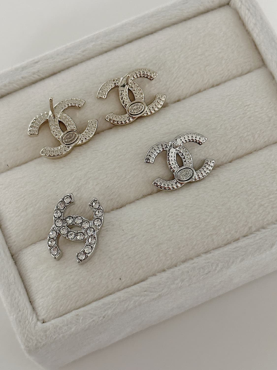 샤넬 크리스탈 업사이클링 귀걸이 골드 상품이미지7