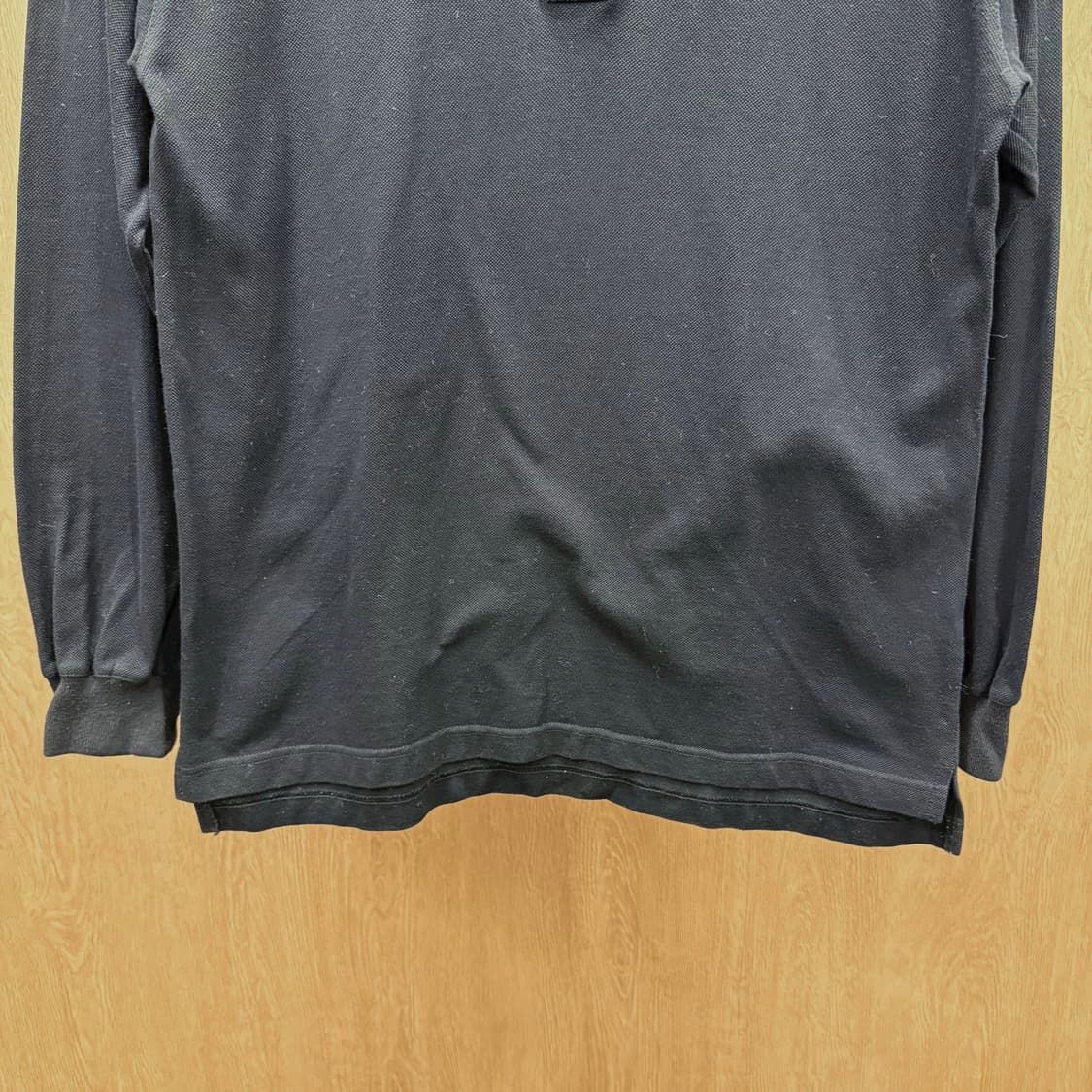 랑방 긴팔 카라 티셔츠 로고자수 3버튼 포인트 디테일 레귤러핏 블랙 상품이미지5