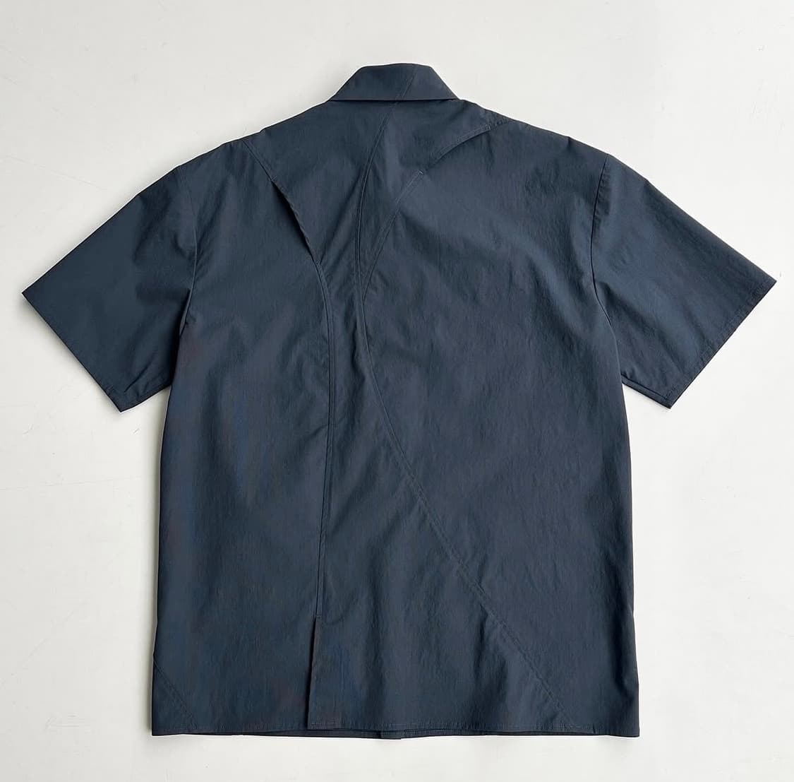 (L) 6.0 SHIRT CENTER (CHARCOAL) 상품이미지2